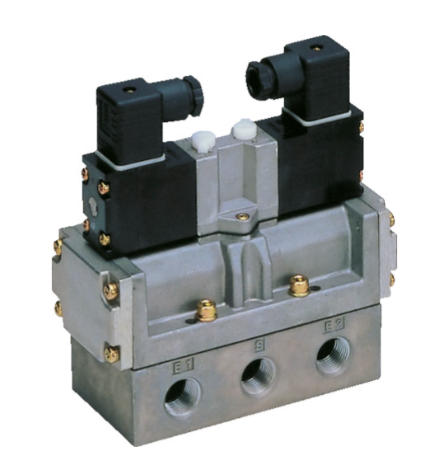 CKD喜开理电磁阀4F420-10-AC200V杨：18105608753