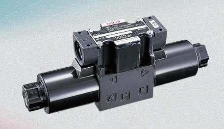 日本NACHI 不二越 SA-G01-C5-C1-31 AC110V 湿式电磁换向阀杨：181-0560-8753